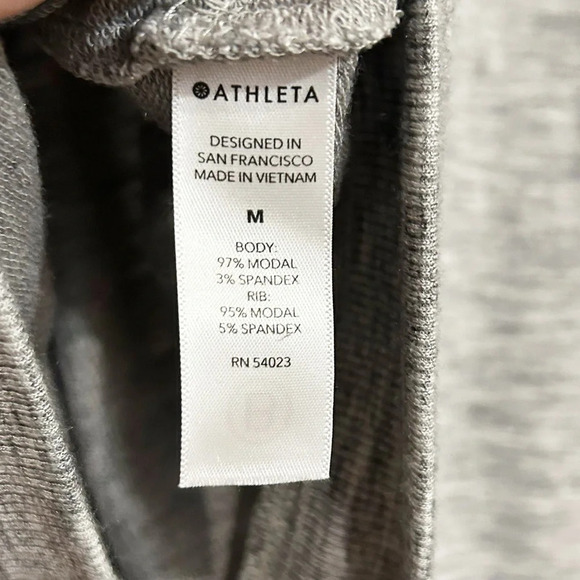 Athleta Mindset Heather Gray Pullover Size M - Picture 9 of 9